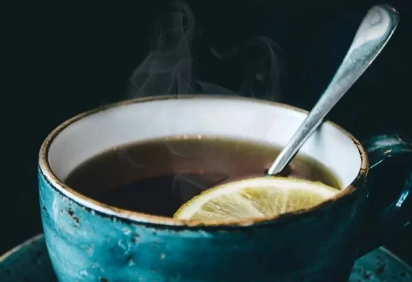 Met dit simpel ingrediënt zit je thee boordevol antioxidanten