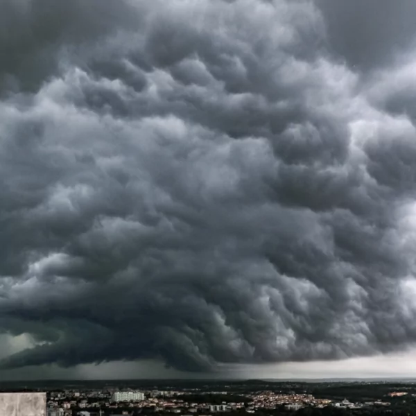 Noodweer op komst: hier gaat het zo helemaal los