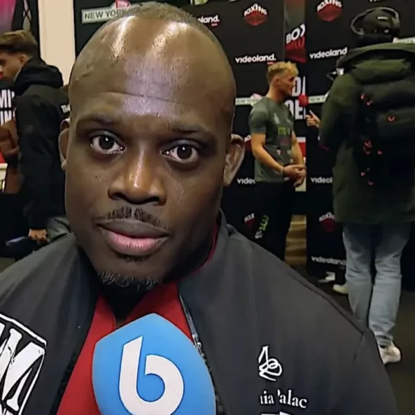 Melvin Manhoef over gevecht met Dave Roelvink: ‘Ik ben gewoon Ajax’