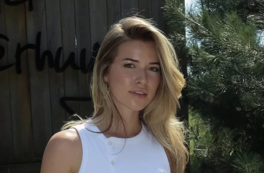 Jada Anna pronkt met haar twee nieuwe vriendjes: &acute;Geslaagde operatie&acute;