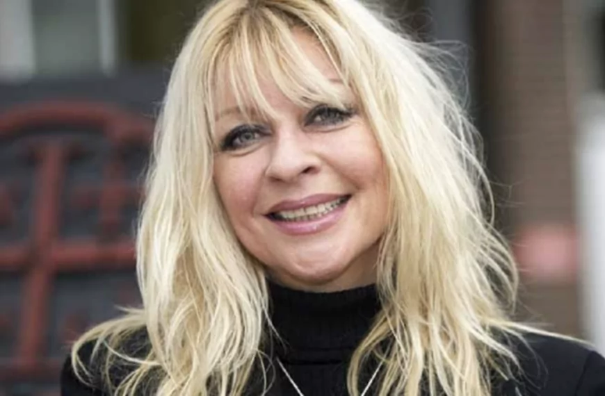 Manuela Kemp (61) in coma na scooterongeluk: &rsquo;Het is verschrikkelijk&rsquo;