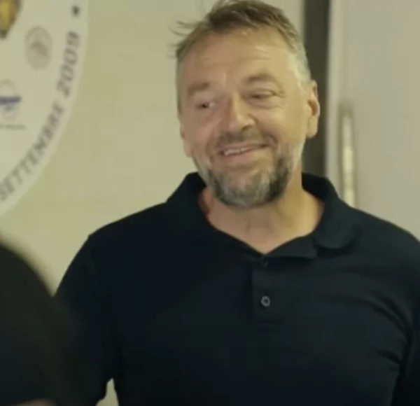 Tom Waes dan toch niet terug op televisie: ´Moet opnieuw leren lopen´