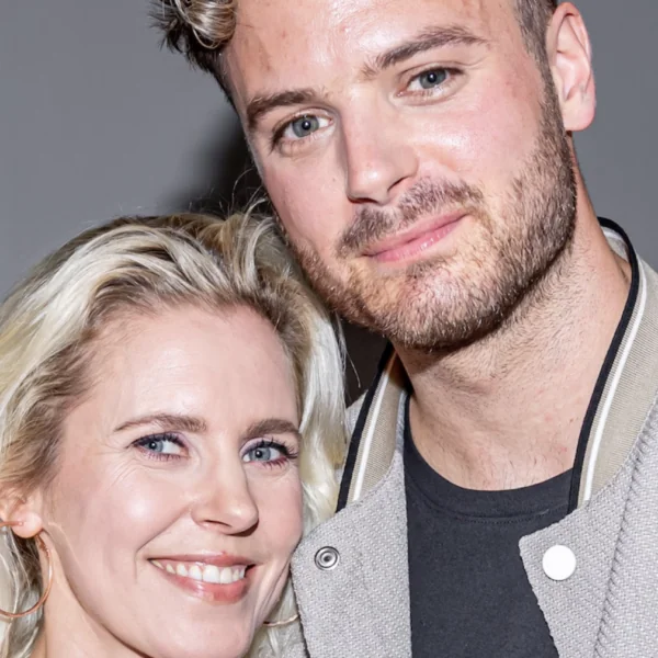 Jim Bakkum en Bettina Holwerda onthullen onverwacht verdrietig nieuws: Show in Winterswijk abrupt uitgesteld!