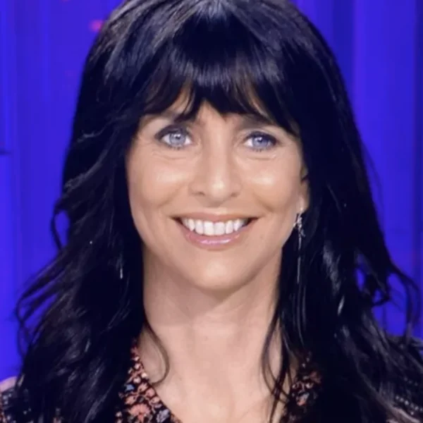 Mannelijk Nederland in één klap verliefd op presentatrice Sandra Schuurhof door strandfoto!