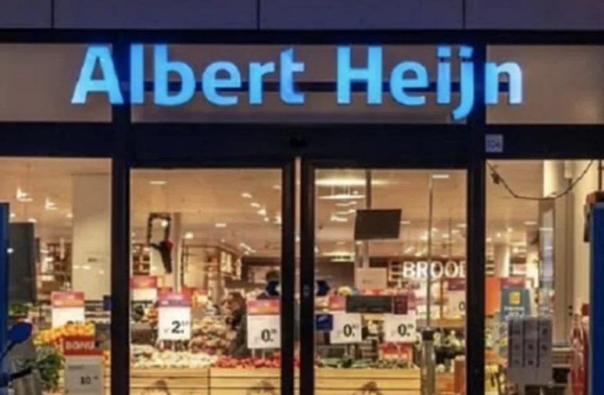 Jongen betaalt 100 euro voor oude vrouw in AH die haar pincode vergeten was
