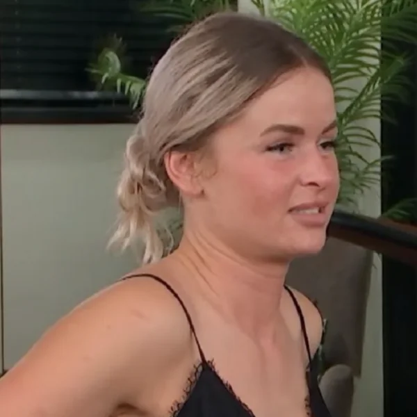 Mannelijk Nederland kwijlt weg door LLDL-dame in spannend setje!