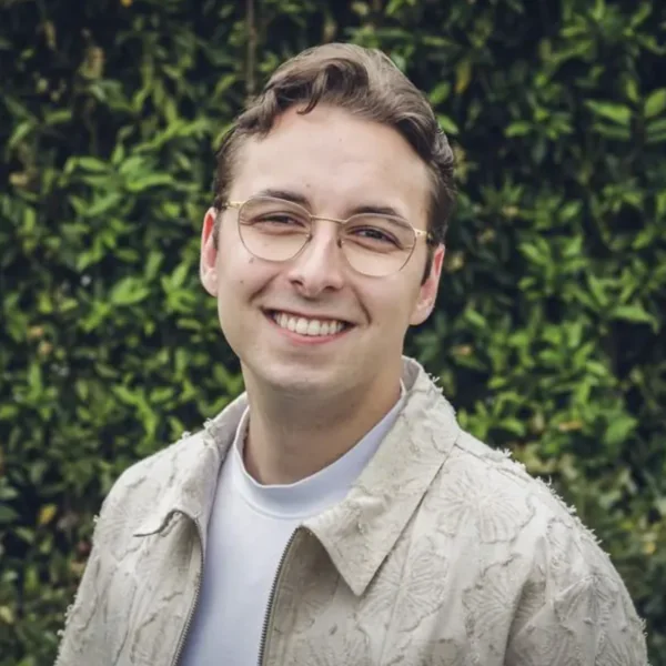 🎉 Frans Bauer en zoon Christiaan vieren groot succes: hier m&oacute;et je van horen!