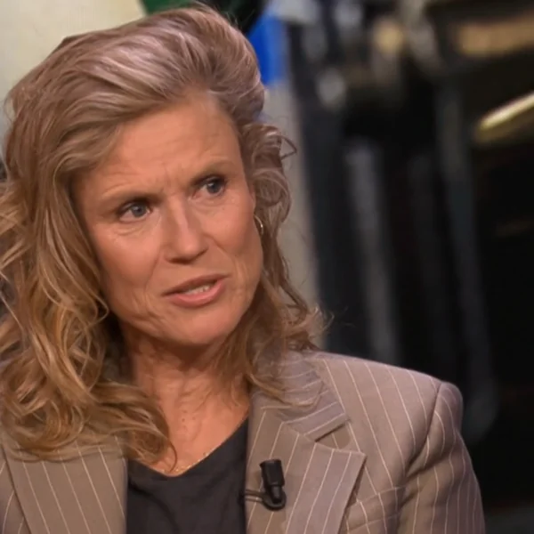 Sophie Hilbrand in felle ruzie met talkshowgast: “Ik kreeg niet eens de kans mijn verhaal te doen!”