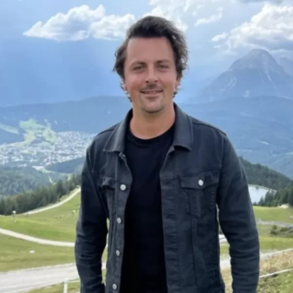 Uit de oude doos: Zó zag skileraar Mike uit Winter Vol Liefde er vroeger uit