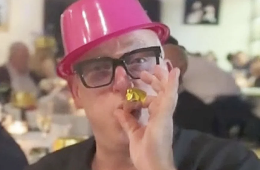 Ren&eacute; van der Gijp doet heftige onthulling: &acute;Gewoon waardeloos!&acute;