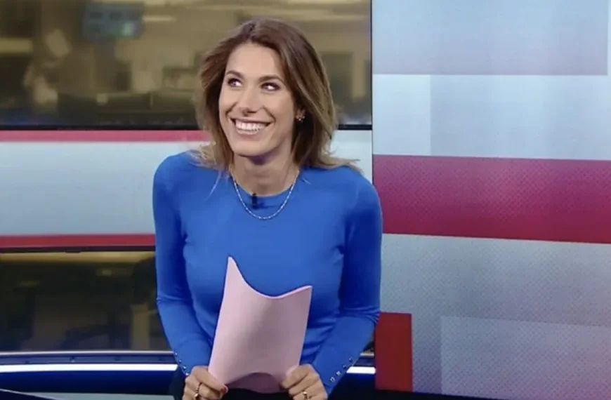Nieuwslezeres Malou Petter deelt bikinifoto&rsquo;s op vakantie en mannelijk Nederland is in &eacute;&eacute;n klap verliefd!