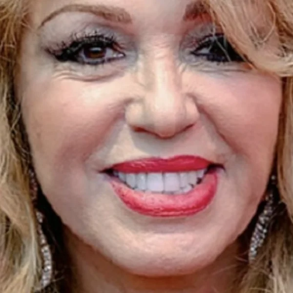 Het gaat heel slecht met Patricia Paay: &acute;Moet door dochter verzorgd worden&acute;