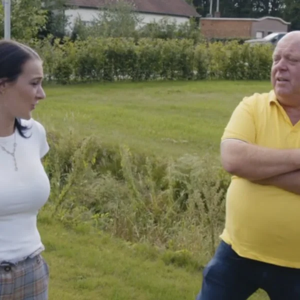 Kinderen leggen op camera vast hoe Peter Gillis hun moeder Nicol Kremers in elkaar sla*t