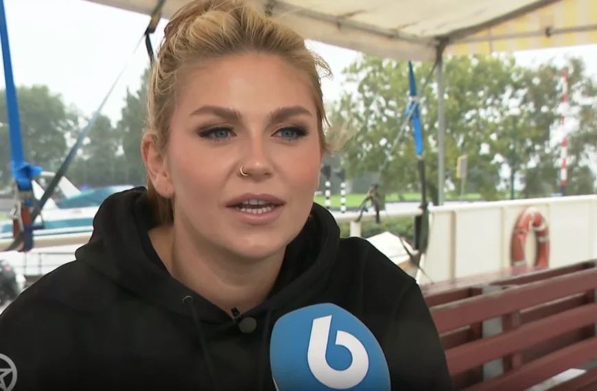 Roxeanne Hazes reageert voor het eerst op ‘geheime broer’ Kevin 👀