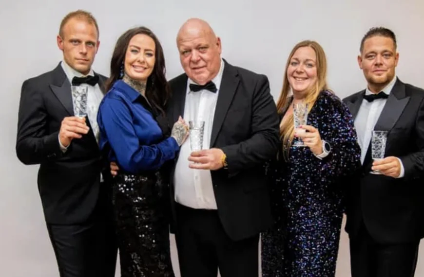 Gebroken Peter Gillis deelt slecht nieuws: “Het is voorbij” 💔