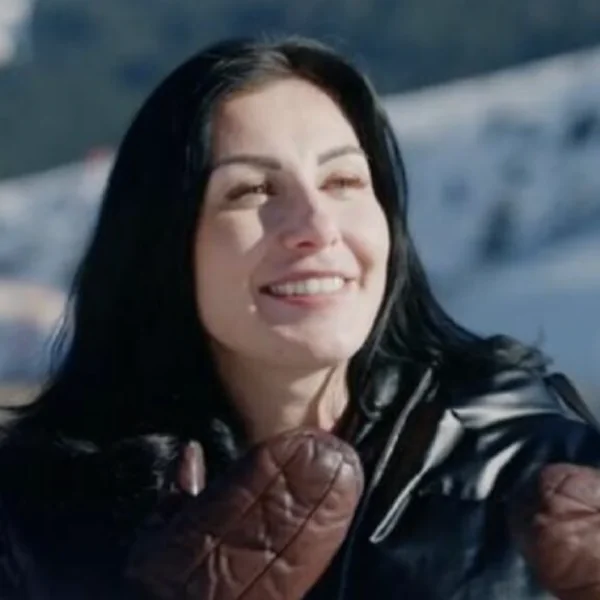 Oorlog: Antine zoekt Monique en Mike op in Seefeld om haar peperdure spullen terug te halen!