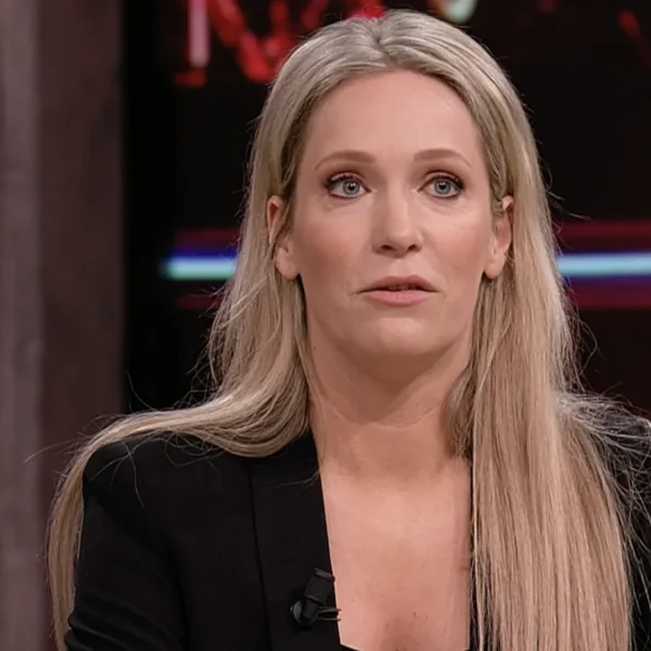 H&eacute;l&egrave;ne Hendriks laaiend: &rdquo;Hoef hem nooit meer te zien&rdquo;