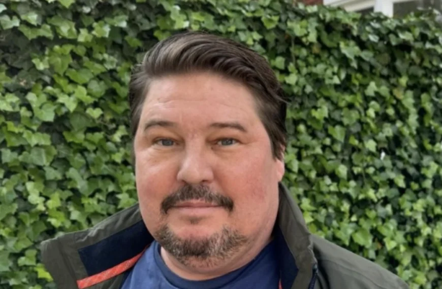 Martijn Krabbé deelt emotioneel bericht over zijn ziekte: ´Hoe hou je het vol?´