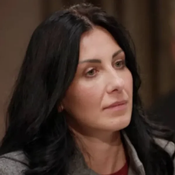 Mama Monique haalt hard uit naar Antine na de reünie 😮