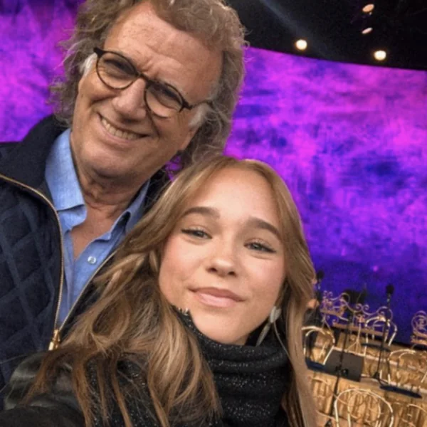 Andr&eacute; Rieu&rsquo;s emotionele reactie op een onvergetelijke verrassing van Emma Kok zal je hart doen smelten!