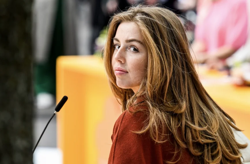 Video gelekt waarin Prinses Alexia met andere jongedame zoent: ‘Dat is Alexia!’