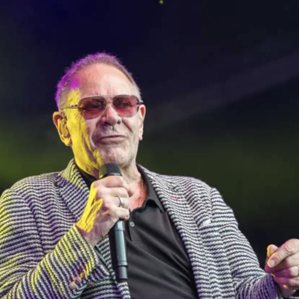 Ex-vrouw Rob de Nijs brengt niet eerder uitgebracht lied uit, volgers in tranen