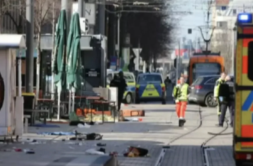 Auto rijdt in op carnavalisten: ”Veel slachtoffers”