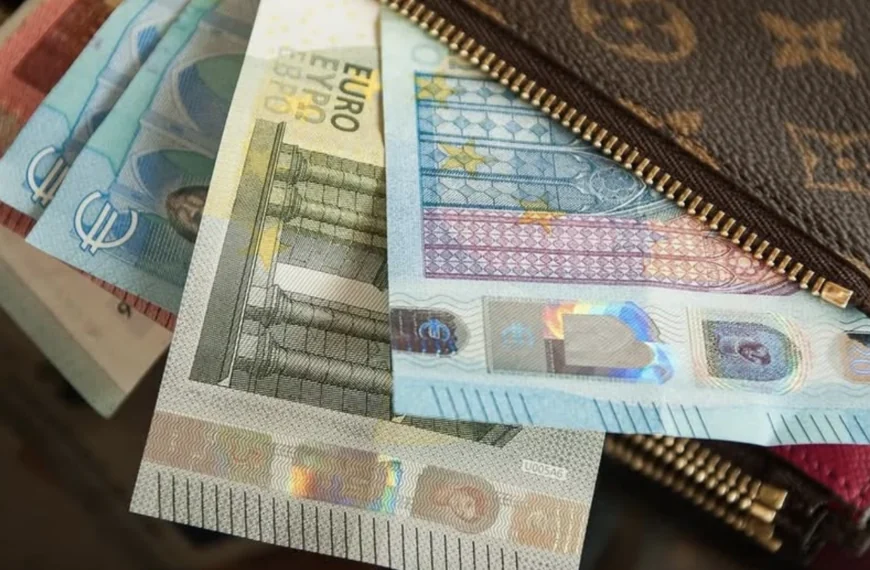 Extra kosten als je met contant geld wil betalen? Zo zit het