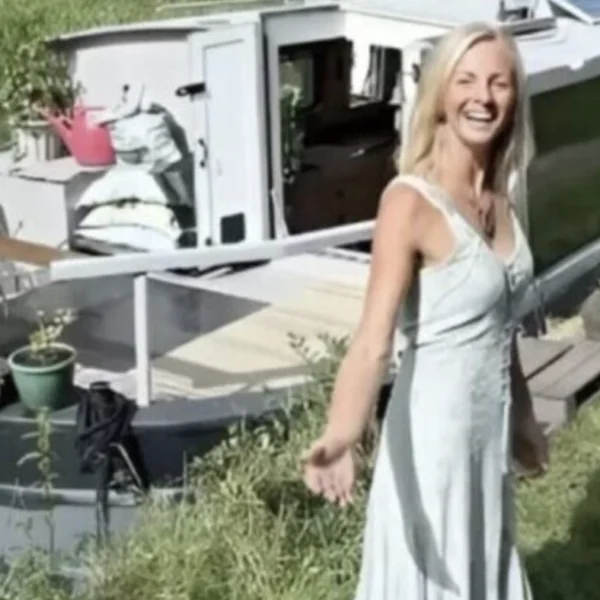 Foto’s: Jen woont al meer dan tweeënhalf jaar op een boot, maar dit is geen gewone boot😍