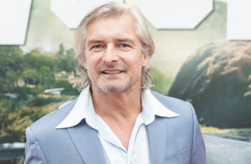 Victor Reinier ontkent geruchten wangedrag op set Flikken Maastricht