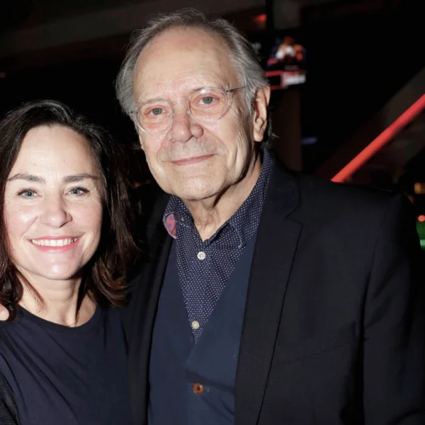 Heftige beelden: Zo neemt Jet afscheid van Rob de Nijs