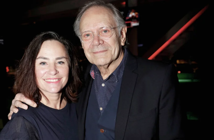 Heftige beelden: Zo neemt Jet afscheid van Rob de Nijs