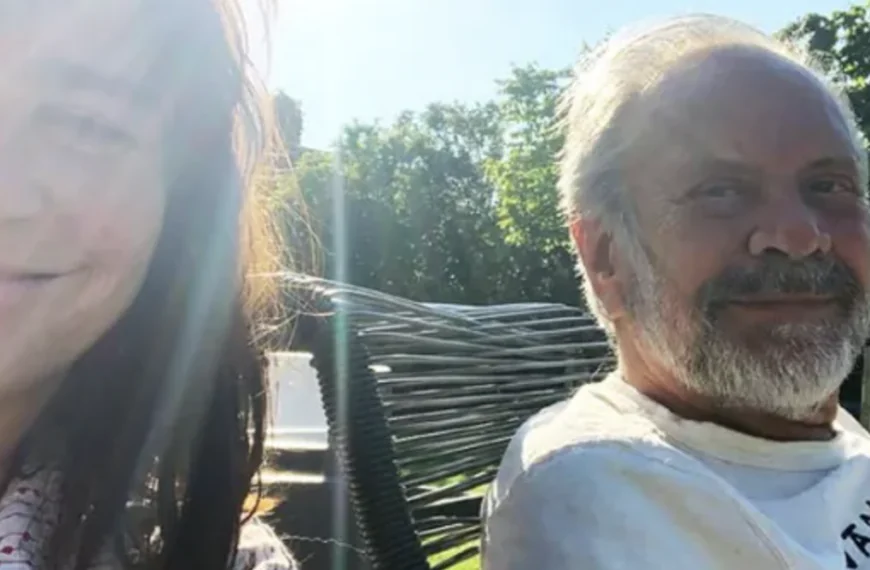 Op deze bijzondere manier nam Jet afscheid van Rob de Nijs: &acute;We gaan je zo hard missen!