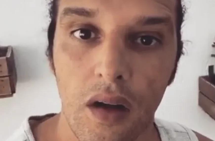 Ali B helemaal in elkaar geslagen in zijn eigen woning!