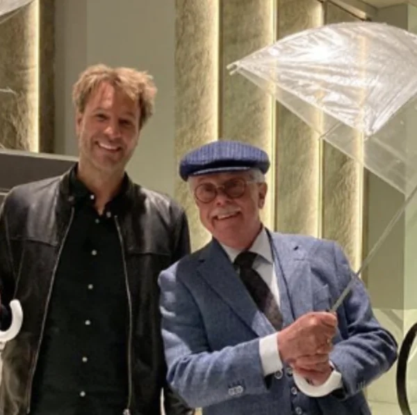 Mr. Frank Visser in grote problemen: &acute;Oud-deelnemer spant rechtszaak aan&acute;