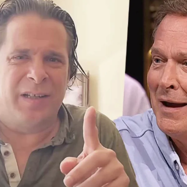 Hans Teeuwen betrapt Albert Verlinde in park op vieze dingen: &acute;Ik ga je filmen!&acute;