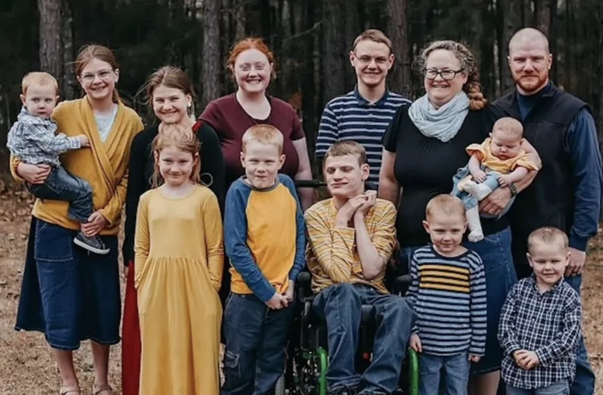 Gezin met elf kids breidt opnieuw uit: “Onze boodschappen kosten maandelijks 1400 euro”