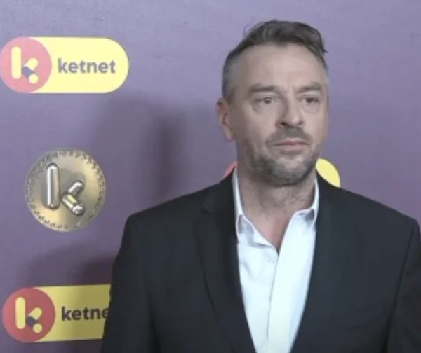 Tom Waes voor het eerst weer aan het werk sinds dronken ongeluk: &acute;Waarom wordt hij niet gecanceld?