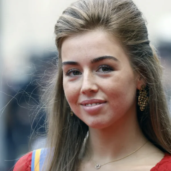 Alexia opnieuw &lsquo;schandalig&rsquo; gefotografeerd: &ldquo;Om 09.00 uur!&rdquo;