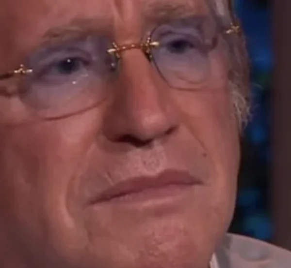 Verschrikkelijk nieuws over Lee Towers: &acute;Fans maken zich grote zorgen na nieuw incident&acute;