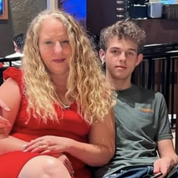 Mijn ouders zeggen dat ze &ldquo;te groot&rdquo; voor me is&mdash;maar ze weten niet wat ik nu ga doen