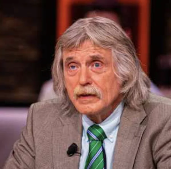 Johan Derksen gaat helemaal los: &rdquo;Iedereen haat dat wijf&rdquo;