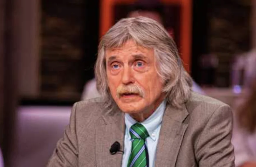 Johan Derksen gaat helemaal los: ”Iedereen haat dat wijf”