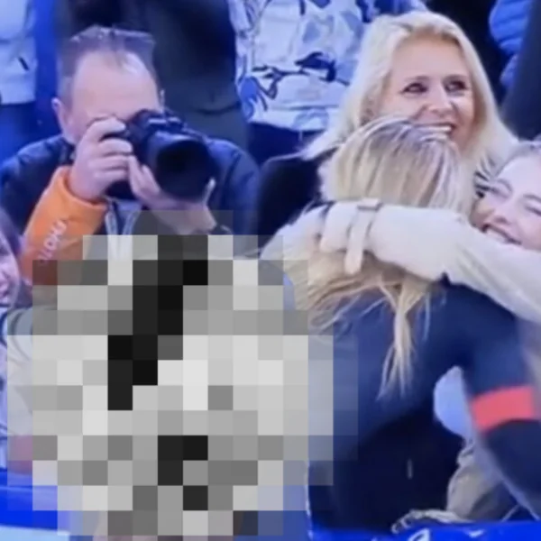 Cameraman bij schaatsen krijgt kritiek vanwege iets teveel inzoomen op billen van Jutta Leerdam!