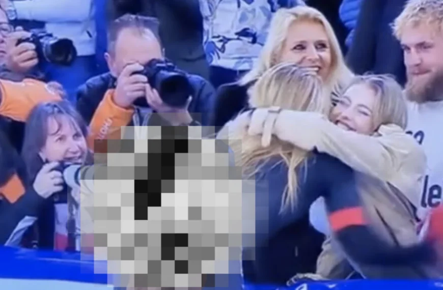 Cameraman bij schaatsen krijgt kritiek vanwege iets teveel inzoomen op billen van Jutta Leerdam!