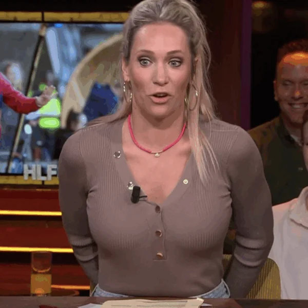 FOTO&rsquo;S: Presentatrice Helene Hendriks geniet van haar vakantie in zwarte bikini