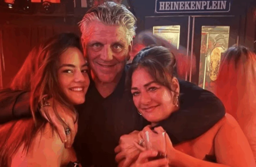 Isabelle Boer deelt bijzondere jeugdfoto&rsquo;s van haar vader Jonnie Boer: &ldquo;Dit zijn de momenten die blijven&rdquo;