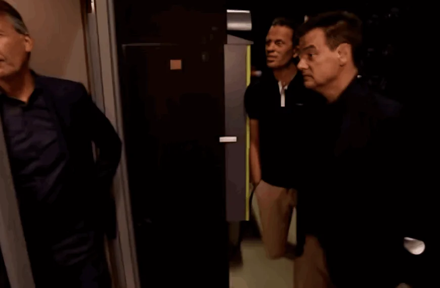 Valentijn Driessen loopt woest weg bij VI na ruzie met Wilfred Genee: &acute;Flikker toch op man!&acute;