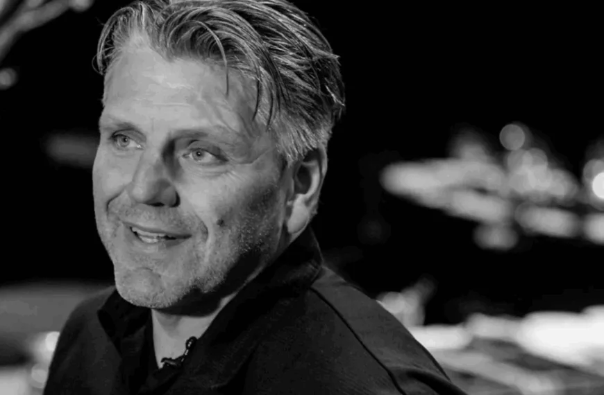 Schokkend nieuws: Deze beroemde zanger uit zich respectloos over de overleden Jonnie Boer: &lsquo;Walgelijk dit&rsquo;