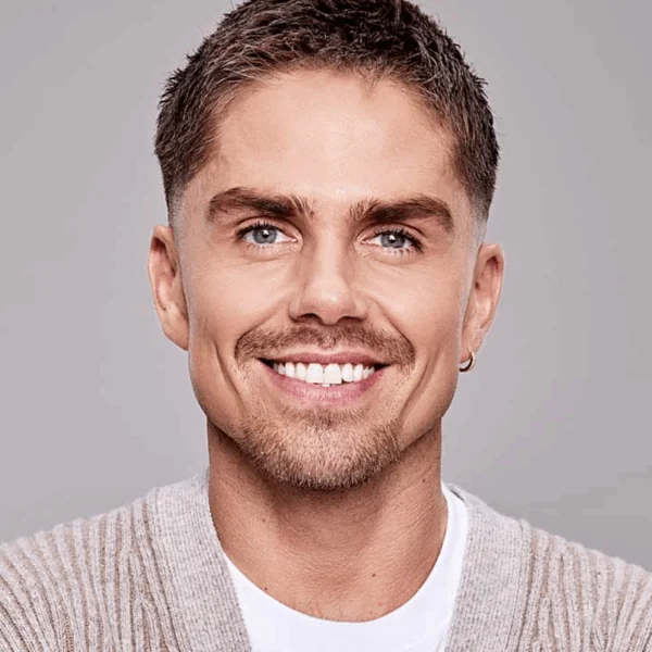 Nieuwe vriendin Andr&eacute; Hazes nu al opgespoord: &rdquo;Ze heet Naomi&rdquo;